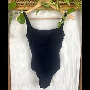 KUNY BARCELONA from SPAIN ONE-PIECE BLACK​​​​​‎